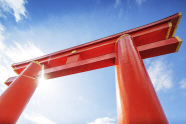 Torii-Tor am Heian Jingu Shinto-Schrein, Kyoto, Japan, Asien - RHPLF05940