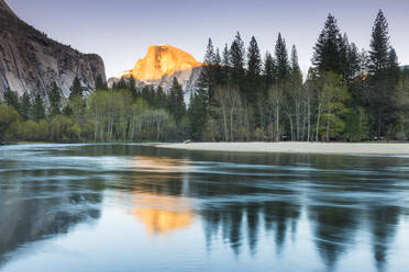 Half Dome, Yosemite-Nationalpark, UNESCO-Welterbe, Kalifornien, Vereinigte Staaten von Amerika, Nordamerika - RHPLF06018