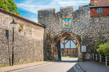 Priors Gate in der alten Stadtmauer, Winchester, Hampshire, England, Vereinigtes Königreich, Europa - RHPLF06019