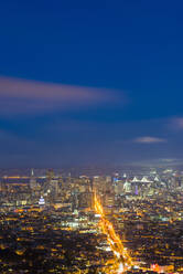 Blick auf die Stadt von Twin Peaks, San Francisco, Kalifornien, Vereinigte Staaten von Amerika, Nordamerika - RHPLF06149