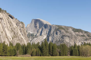 Half Dome, Yosemite-Nationalpark, UNESCO-Welterbe, Kalifornien, Vereinigte Staaten von Amerika, Nordamerika - RHPLF06166