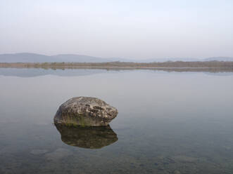 Lough Bunny, The Burren, Grafschaft Clare, Munster, Republik Irland, Europa - RHPLF06186