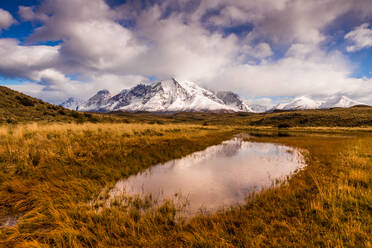 Wunderschöne Landschaft im Torres del Paine National Park, Patagonien, Chile, Südamerika - RHPLF06287