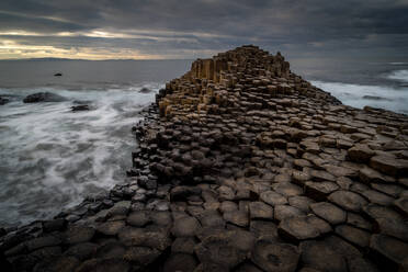 Giant's Causeway, UNESCO-Weltkulturerbe, County Antrim, Nordirland, Vereinigtes Königreich, Europa - RHPLF06530
