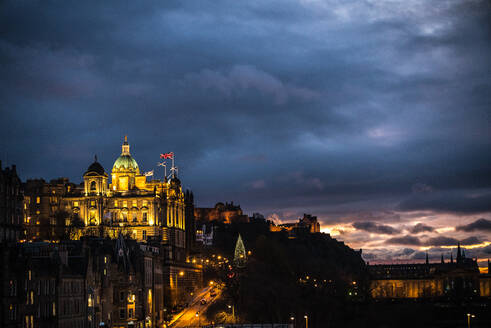 Das Museum on the Mound bei Sonnenuntergang, Edinburgh, Schottland, Vereinigtes Königreich, Europa - RHPLF06571