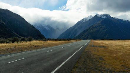 Straße im Mount-Cook-Nationalpark, UNESCO-Welterbe, Canterbury, Südinsel, Neuseeland, Pazifik - RHPLF06590