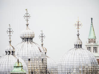 Die Kuppeln der Basilika auf dem Markusplatz, Venedig, UNESCO-Weltkulturerbe, Venetien, Italien, Europa - RHPLF06706
