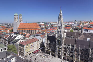 Marienplatz Square with town hall (Neues Rathaus) and Frauenkirche church, Munich, Bavaria, Germany, Europe - RHPLF06799