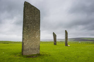 Die Stehenden Steine von Stenness, UNESCO-Welterbestätte, Orkney-Inseln, Schottland, Vereinigtes Königreich, Europa - RHPLF06824