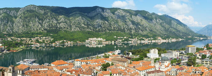 Luftaufnahme von Kotor, Montenegro, Europa - RHPLF06905