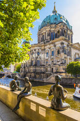 Wilfried Fitzenreiter Skulpturen am Berliner Dom in Berlin, Deutschland, Europa - RHPLF06975