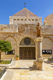 Außenansicht der Geburtskirche am Krippenplatz, Bethlehem, Palästina, Naher Osten - RHPLF07060