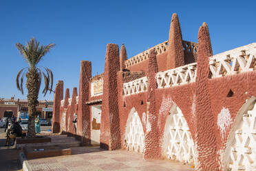 Rote Architektur im Zentrum von Timimoun, Westalgerien, Nordafrika, Afrika - RHPLF07109