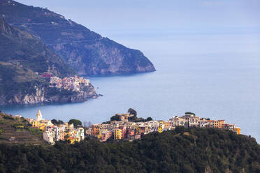 Dorf Corniglia und Manarola, Cinque Terre, UNESCO-Weltkulturerbe, Ligurien, Italien, Europa - RHPLF07183