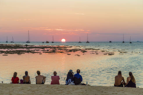 Sonnenuntergang in Ko Lipe, im Tarutao National Marine Park, Thailand, Südostasien, Asien - RHPLF07218