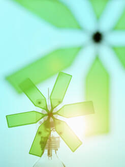 Grüne Energie, Wissenschaftliches Experiment zur Stromerzeugung durch Windenergie - ABRF00490
