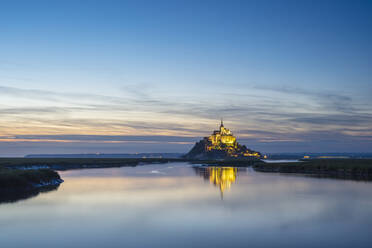 Le Mont-Saint-Michel bei Sonnenuntergang, UNESCO-Welterbe, Departement Manche, Normandie, Frankreich, Europa - RHPLF07533