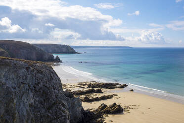 Pointe du Pen-Hir auf der Presqu'ile de Crozon, Parc Naturel Regional d'Armorique, Finistere, Bretagne, Frankreich, Europa - RHPLF07541