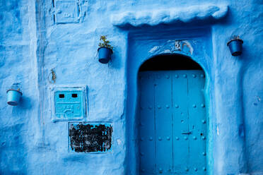 Traditionelles Portal in Chefchaouen, Marokko, Nordafrika, Afrika - RHPLF07902