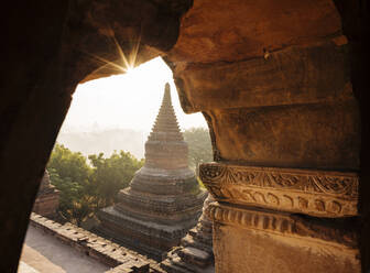 Blick auf die Tempel in der Morgendämmerung, Bagan (Pagan), Region Mandalay, Myanmar (Burma), Asien - RHPLF07922