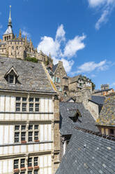 Houses in the village centre with the Abbey above, UNESCO World Heritage Site, Mont-Saint-Michel, Normandy, France, Europe - RHPLF08127