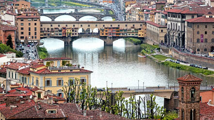 Ponte Vecchio-Brücke über den Arno, Florenz, UNESCO-Weltkulturerbe, Toskana, Italien, Europa - RHPLF08209