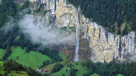 Staubbach-Wasserfall, Lauterbrunnen, Berner Oberland, Schweiz, Europa - RHPLF08233