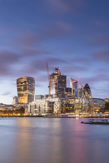 Die Stadt vom Südufer der Themse aus, London, England, Vereinigtes Königreich, Europa - RHPLF08339