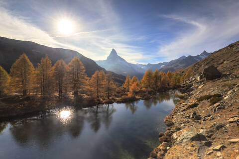 Grindjisee am Matterhorn im Herbst in Zermatt, Schweiz, Europa, lizenzfreies Stockfoto