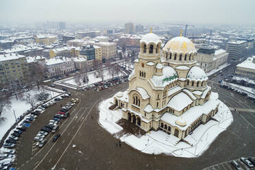 Luftaufnahme der orthodoxen Alexander-Newski-Kathedrale im Winter, Sofia, Bulgarien, Europa - RHPLF08522