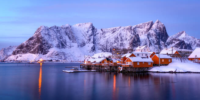 Rorbuer Hütten, rorbu, Sakrisoy, Moskenesoya, Lofoten, Nordland, Arktis, Norwegen, Europa - RHPLF08539