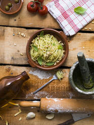 Noodles with pesto in bowl - JOHF00062