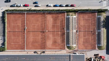 Luftaufnahme der Tennisplätze - JOHF00069