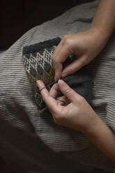 Woman knitting sock - JOHF00149