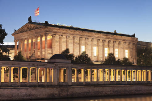Alte Nationalgalerie, Kolonnaden, Museumsinsel, UNESCO-Welterbe, Mitte, Berlin, Deutschland, Europa - RHPLF08615