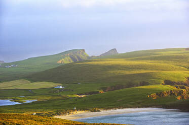 Ansicht einer ländlichen Landschaft auf den Shetland-Inseln, Vereinigtes Königreich - FOLF10407