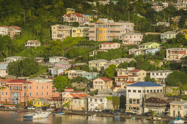 Blick auf St. George's Stadt am Meer, Grenada, Karibik - RUNF02978