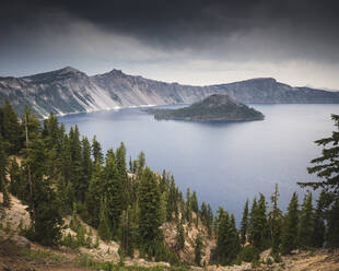 Crater Lake National Park in Oregon - FOLF10882