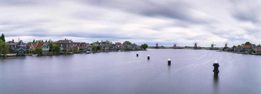 Panoramic shot of Zaan river against cloudy sky, Zaanse Schans, Zaandam, Netherlands - XCF00200