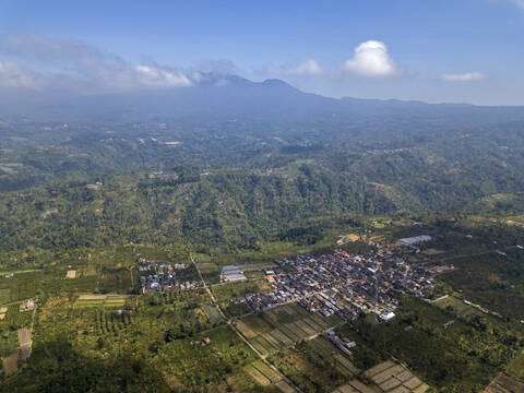 Drohnenaufnahme der Insel Bali gegen den Himmel, Indonesien, lizenzfreies Stockfoto