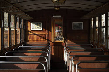 Interieur eines altmodischen Tren Soller-Waggons - FOLF10923