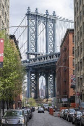 Straße an der Brooklyn Bridge, New York City - FOLF11148