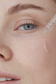Skin care hydration, close-up - PGCF00026
