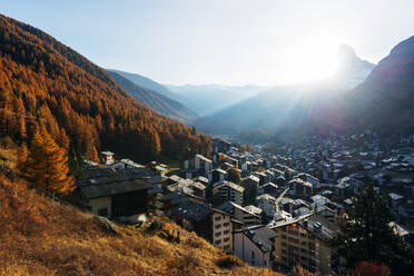 Das Matterhorn, 4478m, im Herbst, Zermatt, Wallis, Schweizer Alpen, Schweiz, Europa - RHPLF08942