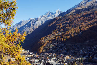 Zermatt im Herbst, Wallis, Schweizer Alpen, Schweiz, Europa - RHPLF08943