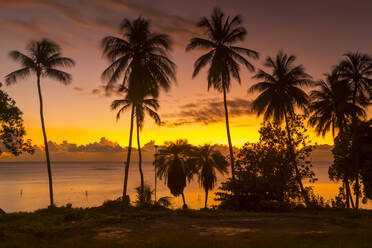 Sonnenuntergang an der Westküste, St. James, Barbados, Westindische Inseln, Karibik, Mittelamerika - RHPLF08951