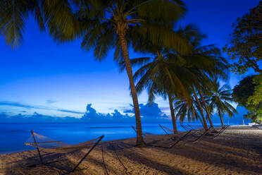 Sonnenuntergang am Savannah Beach, Christ Church, Barbados, Westindien, Karibik, Mittelamerika - RHPLF08958