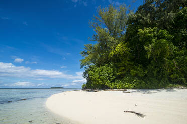 Turquoise water and a white beach on Christmas Island, Buka, Bougainville, Papua New Guinea, Pacific - RHPLF09139