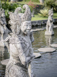 Statue, Königlicher Wassergarten Tirta Gangga, Bali, Indonesien, Südostasien, Asien - RHPLF09182