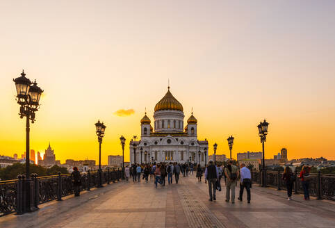 Christ-Erlöser-Kathedrale an der Moskwa am frühen Abend, Moskau, Russland, Europa - RHPLF09426